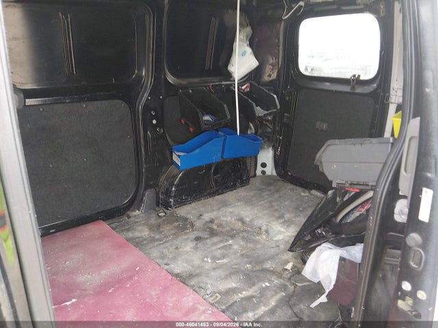 46041453 :رقم المزاد ، 3N6CM0KN4FK698881 vin ، 2015 Nissan Nv200 Sv مزاد بيع