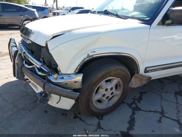 46041488 :رقم المزاد ، 1GNDT13W0X2219707 vin ، 1999 Chevrolet Blazer Ls مزاد بيع