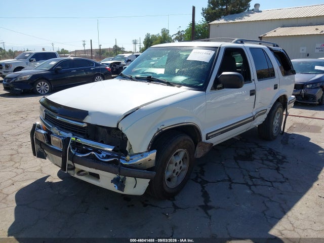 46041488 :رقم المزاد ، 1GNDT13W0X2219707 vin ، 1999 Chevrolet Blazer Ls مزاد بيع