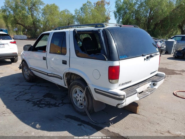 46041488 :رقم المزاد ، 1GNDT13W0X2219707 vin ، 1999 Chevrolet Blazer Ls مزاد بيع