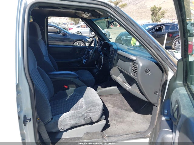 46041488 :رقم المزاد ، 1GNDT13W0X2219707 vin ، 1999 Chevrolet Blazer Ls مزاد بيع