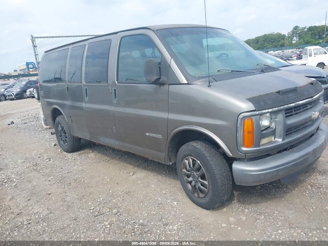 46041595 :رقم المزاد ، 1GNGG25RX21109857 vin ، 2002 Chevrolet Express مزاد بيع