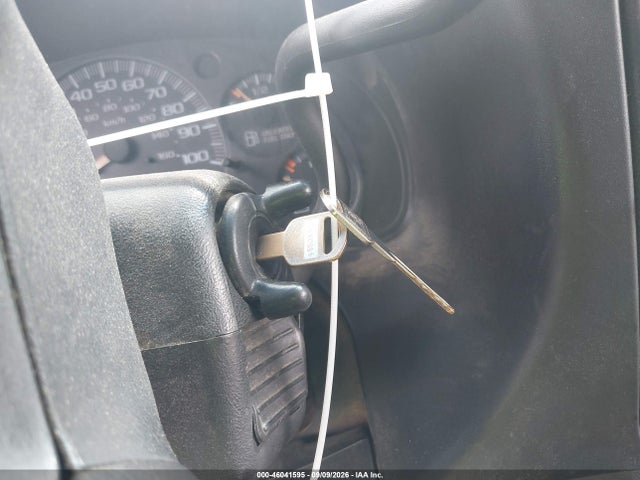 46041595 :رقم المزاد ، 1GNGG25RX21109857 vin ، 2002 Chevrolet Express مزاد بيع