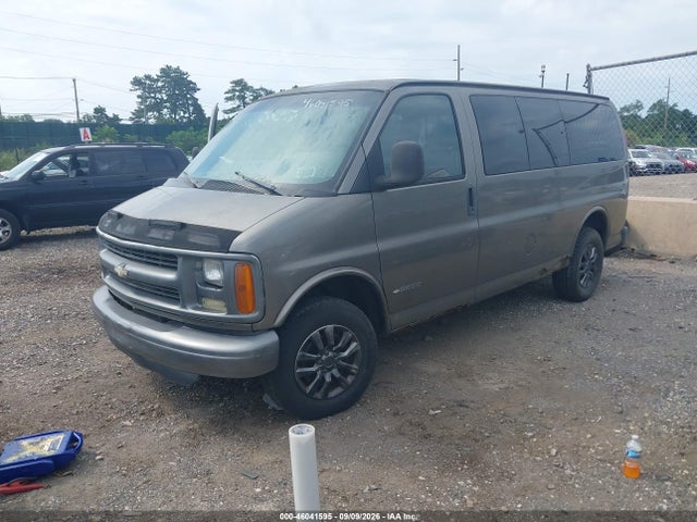 46041595 :رقم المزاد ، 1GNGG25RX21109857 vin ، 2002 Chevrolet Express مزاد بيع