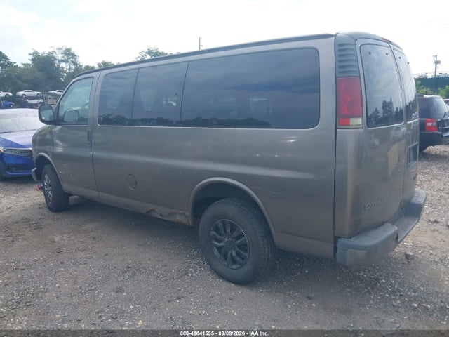 46041595 :رقم المزاد ، 1GNGG25RX21109857 vin ، 2002 Chevrolet Express مزاد بيع