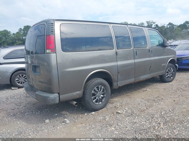 46041595 :رقم المزاد ، 1GNGG25RX21109857 vin ، 2002 Chevrolet Express مزاد بيع