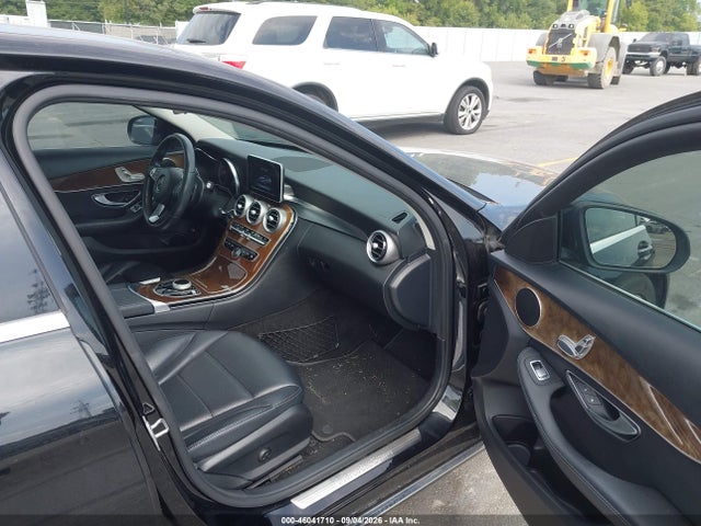 2017 Mercedes-benz C 300 მანქანა იყიდება აუქციონზე, vin: 55SWF4JB7HU198331, აუქციონის ნომერი: 46041710