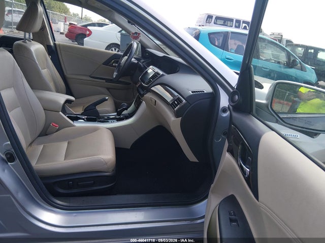 Продажа на аукционе авто 2017 Honda Accord Hybrid Ex-l, vin: JHMCR6F51HC027323, номер лота: 46041718