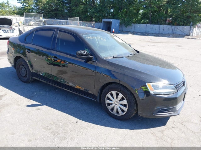 46041733 :رقم المزاد ، 3VW2K7AJ8DM232400 vin ، 2013 Volkswagen Jetta 2.0l S مزاد بيع