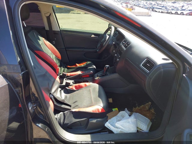 2013 Volkswagen Jetta 2.0l S მანქანა იყიდება აუქციონზე, vin: 3VW2K7AJ8DM232400, აუქციონის ნომერი: 46041733