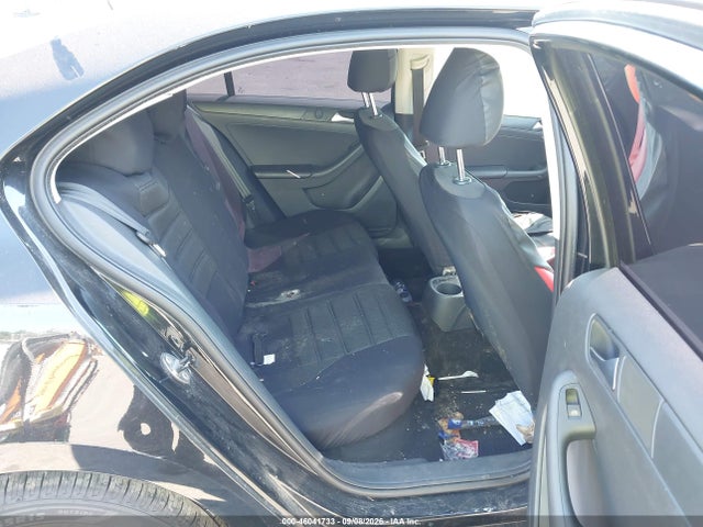 2013 Volkswagen Jetta 2.0l S მანქანა იყიდება აუქციონზე, vin: 3VW2K7AJ8DM232400, აუქციონის ნომერი: 46041733