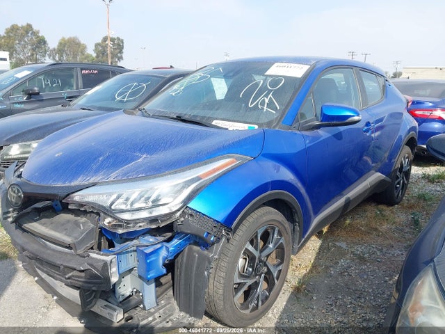 Toyota C-HR XLE 2022 NMTKHMBX1NR142198 Image 2
