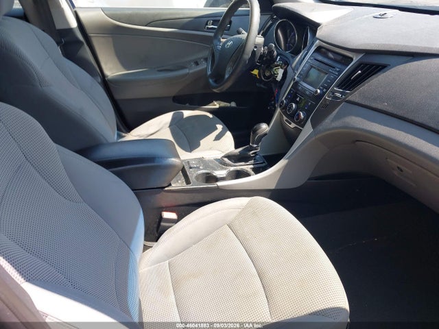 2014 Hyundai Sonata Gls მანქანა იყიდება აუქციონზე, vin: 5NPEB4AC0EH887867, აუქციონის ნომერი: 46041883
