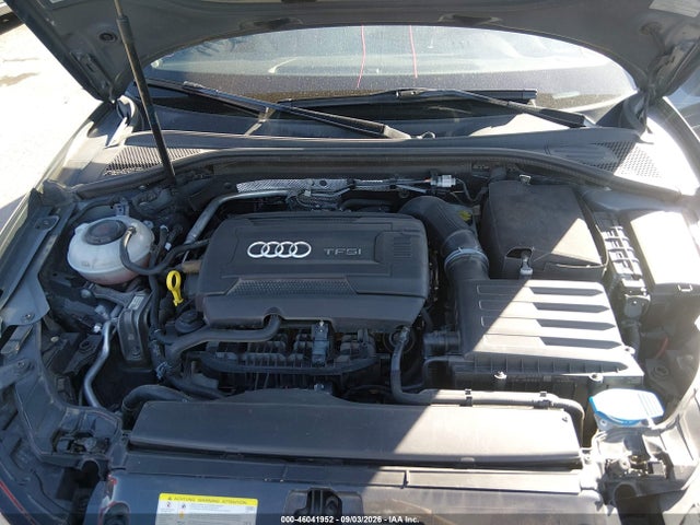 Audi A3 2.0t Premium/2.0t Tech Premium 2018 WAUB8GFF8J1087838 Image 10
