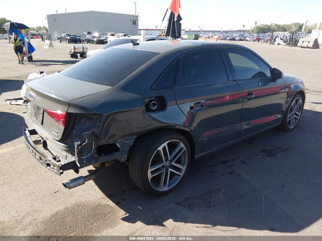 Audi A3 2.0t Premium/2.0t Tech Premium 2018 WAUB8GFF8J1087838 Image 4