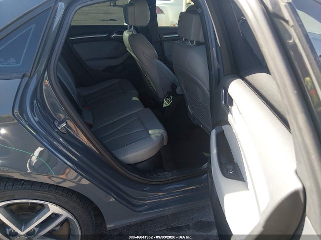 Audi A3 2.0t Premium/2.0t Tech Premium 2018 WAUB8GFF8J1087838 Image 8
