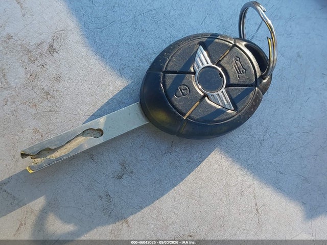 Продажа на аукционе авто 2006 Mini Cooper S, vin: WMWRH33566TF86395, номер лота: 46042025