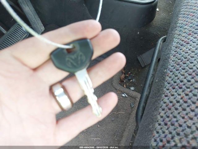 46042048 :رقم المزاد ، 3B7HF13Y01G238839 vin ، 2001 Dodge Ram 1500 St مزاد بيع