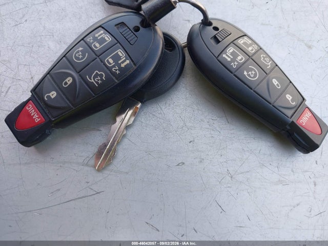 46042057 :رقم المزاد ، 2C4RC1CG7GR188559 vin ، 2016 Chrysler Town & Country Touring-l Anniversary Edition مزاد بيع