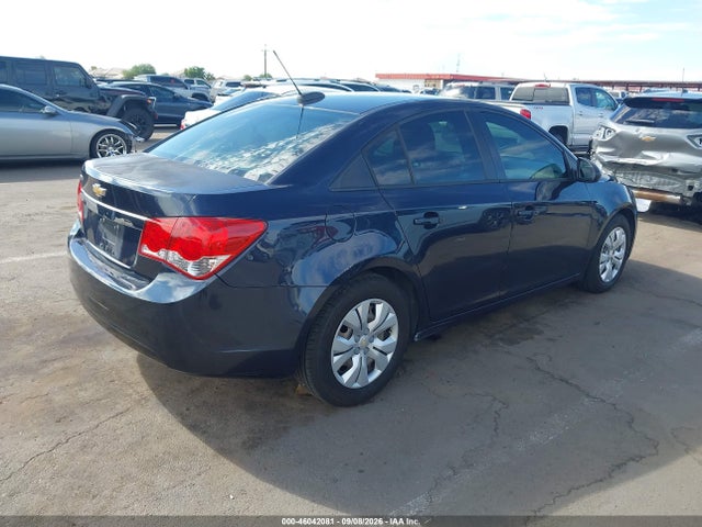 1G1PA5SH3F7271929 Chevrolet Cruze Ls Auto