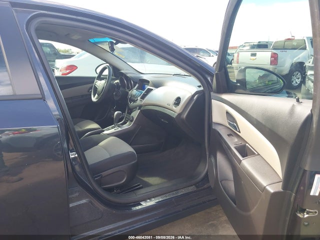 1G1PA5SH3F7271929 Chevrolet Cruze Ls Auto