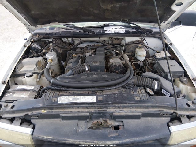 46042177 :رقم المزاد ، 1GCCS14H938105090 vin ، 2003 Chevrolet S-10 مزاد بيع