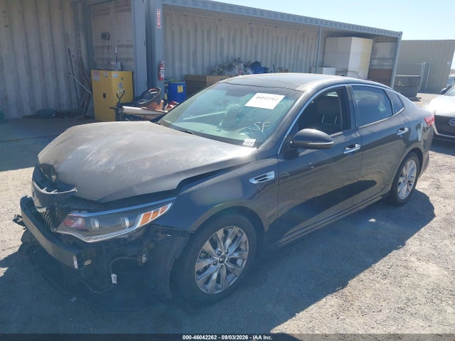 KIA OPTIMA EX 2017 5XXGU4L38HG144941 Image 2