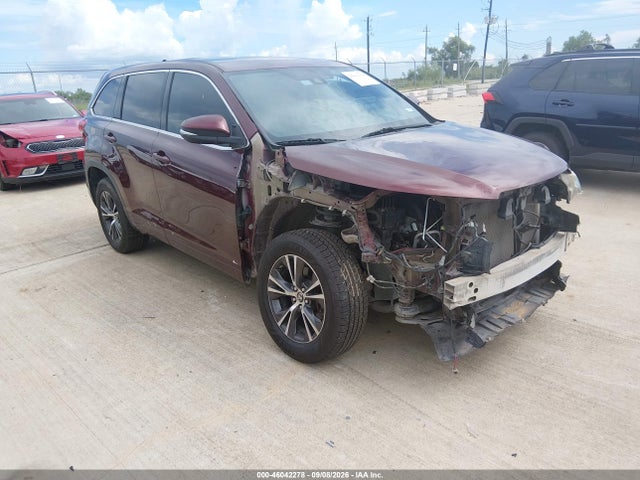 Auction sale of the 2018 Toyota Highlander Le, vin: 5TDZZRFH2JS245606, lot number: 46042278