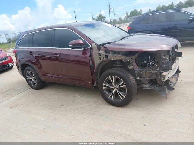 2018 Toyota Highlander Le მანქანა იყიდება აუქციონზე, vin: 5TDZZRFH2JS245606, აუქციონის ნომერი: 46042278