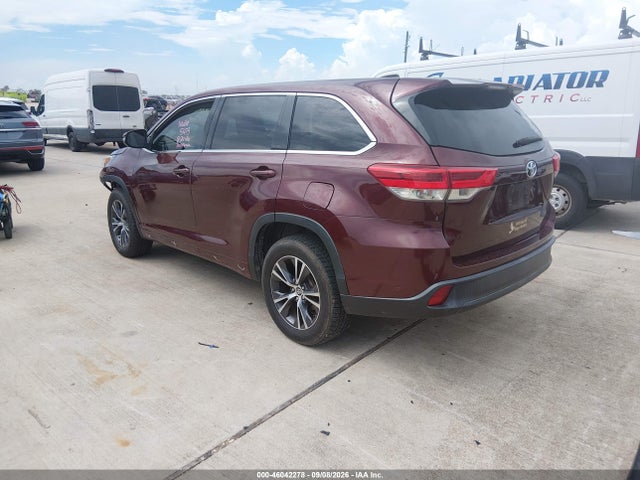 2018 Toyota Highlander Le მანქანა იყიდება აუქციონზე, vin: 5TDZZRFH2JS245606, აუქციონის ნომერი: 46042278
