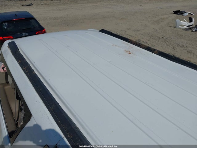46042306 :رقم المزاد ، 1GNSCJKC4FR608614 vin ، 2015 Chevrolet Suburban 1500 Lt مزاد بيع