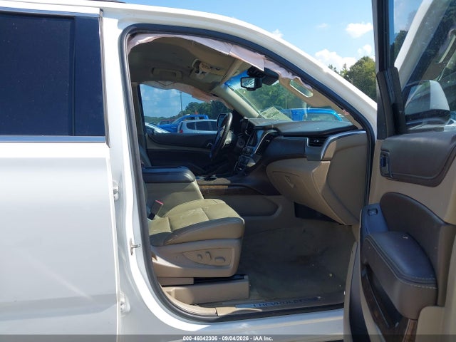 46042306 :رقم المزاد ، 1GNSCJKC4FR608614 vin ، 2015 Chevrolet Suburban 1500 Lt مزاد بيع