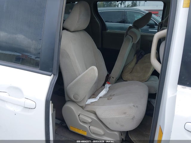 5TDKK3DC0ES474205 Toyota Sienna Le V6 8 Passenger