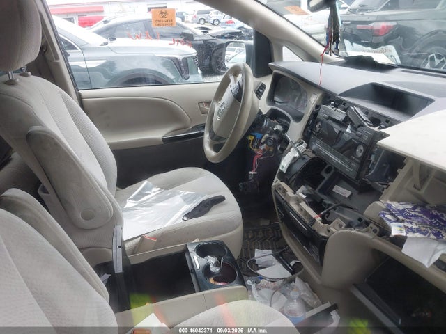 5TDKK3DC0ES474205 Toyota Sienna Le V6 8 Passenger