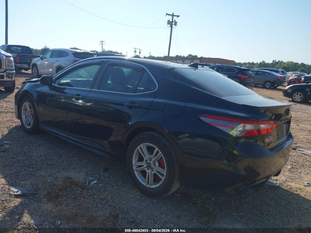 46042403 :رقم المزاد ، 4T1B11HK1KU724157 vin ، 2019 Toyota Camry Se مزاد بيع