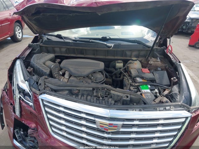 46042426 :رقم المزاد ، 1GYKNFRS4HZ131337 vin ، 2017 Cadillac Xt5 Platinum مزاد بيع