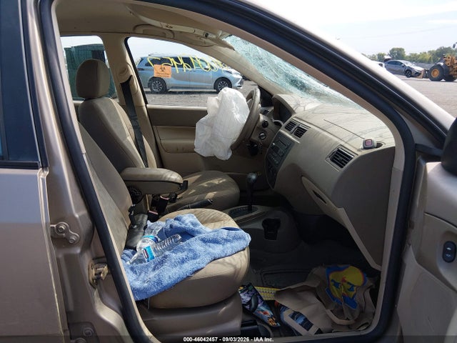 46042457 :رقم المزاد ، 1FAHP34N55W233145 vin ، 2005 Ford Focus Zx4 مزاد بيع