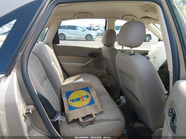 46042457 :رقم المزاد ، 1FAHP34N55W233145 vin ، 2005 Ford Focus Zx4 مزاد بيع