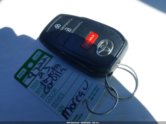 46042525 :رقم المزاد ، 7MUBAABG3PV061183 vin ، 2023 Toyota Corolla Cross Le مزاد بيع