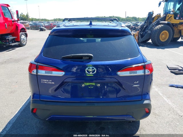 46042525 :رقم المزاد ، 7MUBAABG3PV061183 vin ، 2023 Toyota Corolla Cross Le مزاد بيع