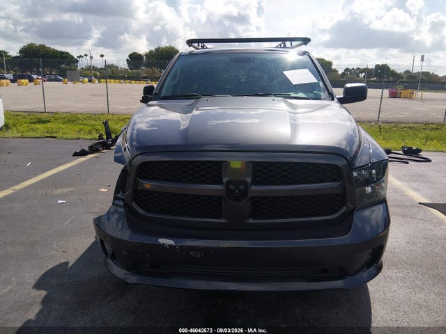 2017 Ram 1500 Express  4x2 6'4 Box მანქანა იყიდება აუქციონზე, vin: 1C6RR6FT5HS836086, აუქციონის ნომერი: 46042572