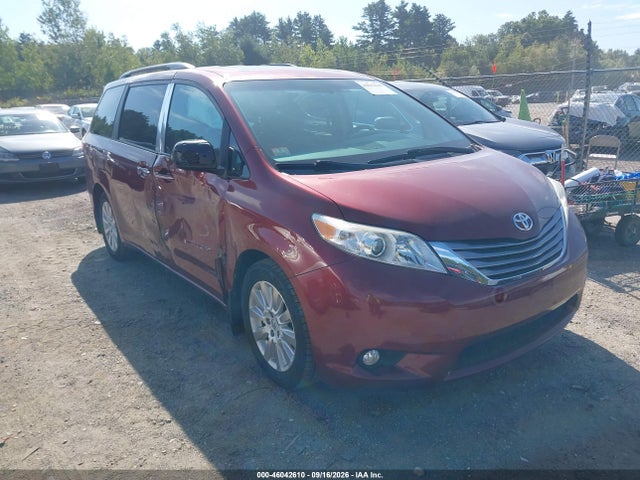 46042610 :رقم المزاد ، 5TDDK3DC2FS126660 vin ، 2015 Toyota Sienna Xle 7 Passenger مزاد بيع