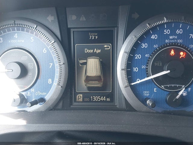 46042610 :رقم المزاد ، 5TDDK3DC2FS126660 vin ، 2015 Toyota Sienna Xle 7 Passenger مزاد بيع