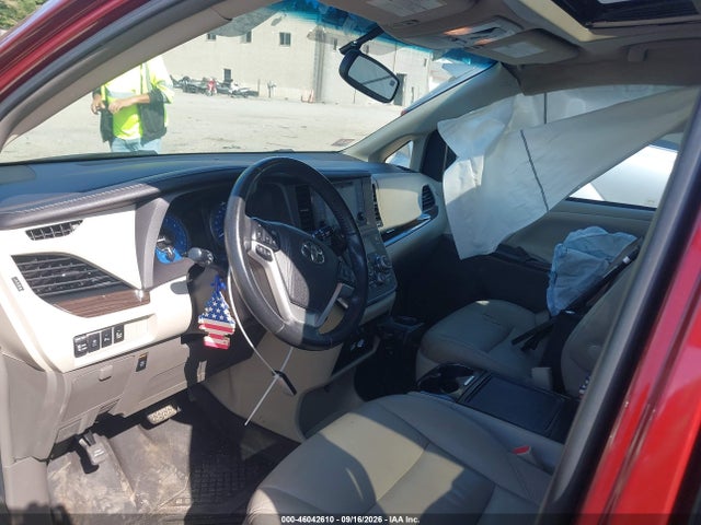 46042610 :رقم المزاد ، 5TDDK3DC2FS126660 vin ، 2015 Toyota Sienna Xle 7 Passenger مزاد بيع