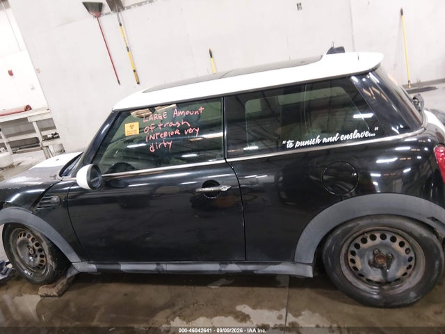 46042641 :رقم المزاد ، WMWSU3C51BTX97458 vin ، 2011 Mini Cooper مزاد بيع