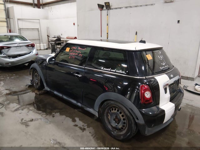 46042641 :رقم المزاد ، WMWSU3C51BTX97458 vin ، 2011 Mini Cooper مزاد بيع