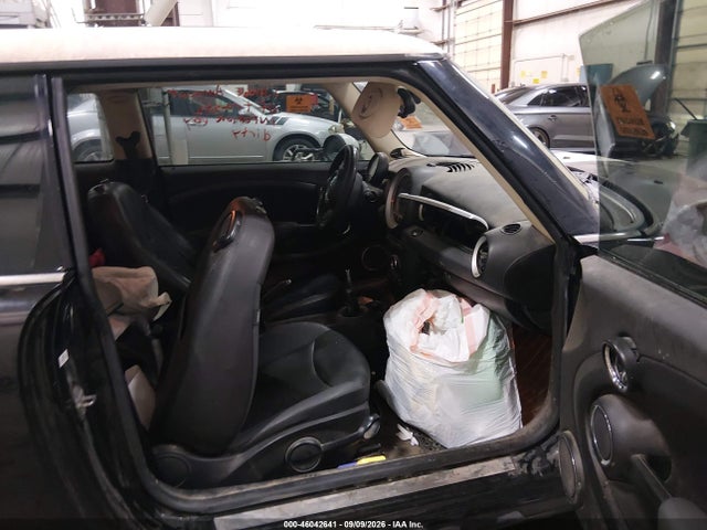 46042641 :رقم المزاد ، WMWSU3C51BTX97458 vin ، 2011 Mini Cooper مزاد بيع