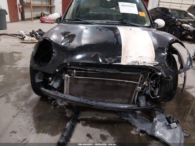 46042641 :رقم المزاد ، WMWSU3C51BTX97458 vin ، 2011 Mini Cooper مزاد بيع