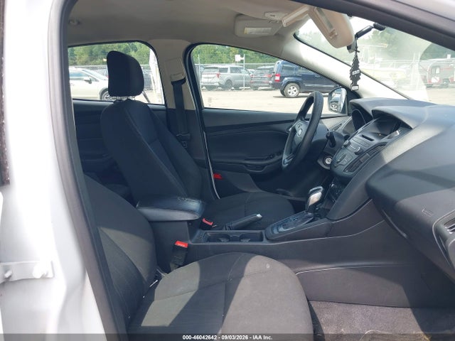 Продажа на аукционе авто 2015 Ford Focus Se, vin: 1FADP3K24FL315703, номер лота: 46042642