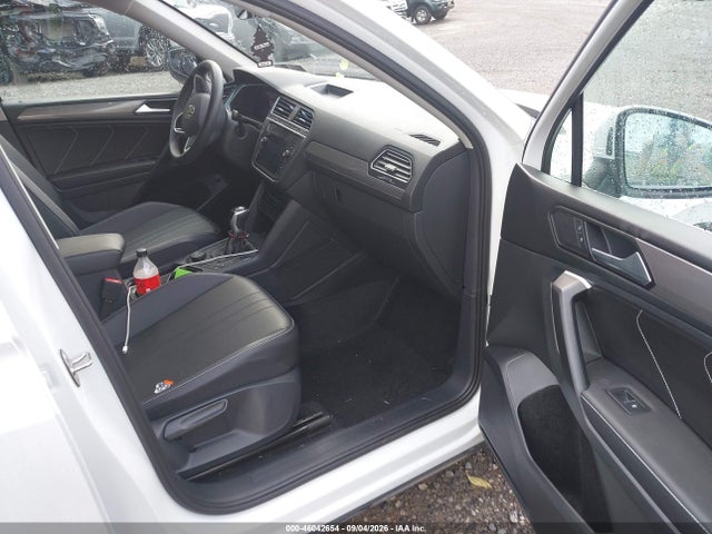 Продаж на аукціоні авто 2024 Volkswagen Tiguan 2.0t Se/2.0t Wolfsburg Edition, vin: 3VV2B7AX3RM042827, номер лоту: 46042654